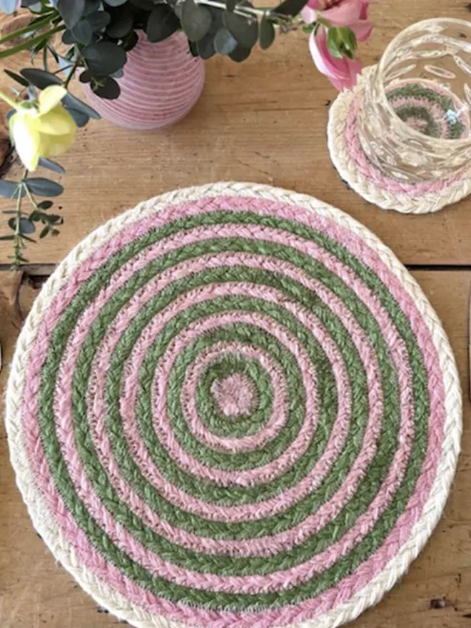 kiwi placemats and matching coasters