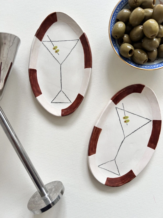 martini dish with brown and cream border