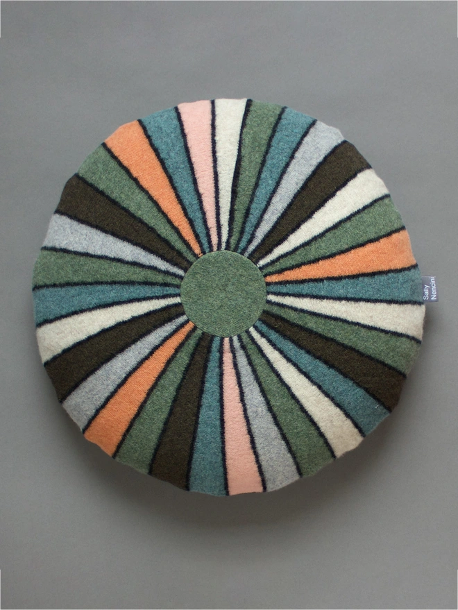 Kaliedoscope Cushion front