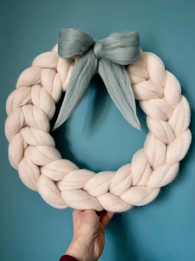 oyster woolly wreath with teal bow