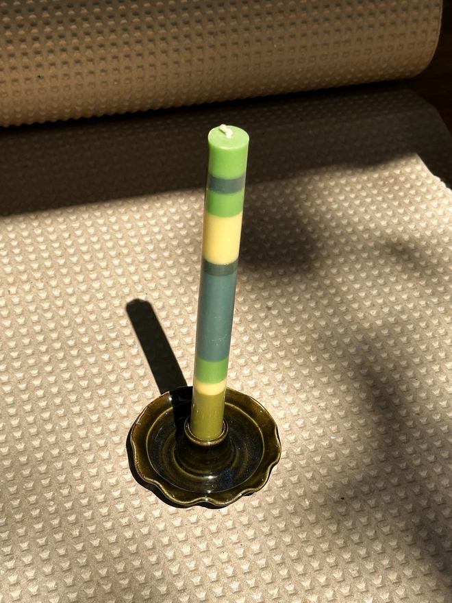 Noriko frill candleholder