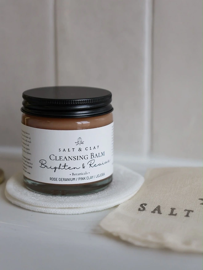 Cleansing Balm with organic vegan ingredients and french pink clay