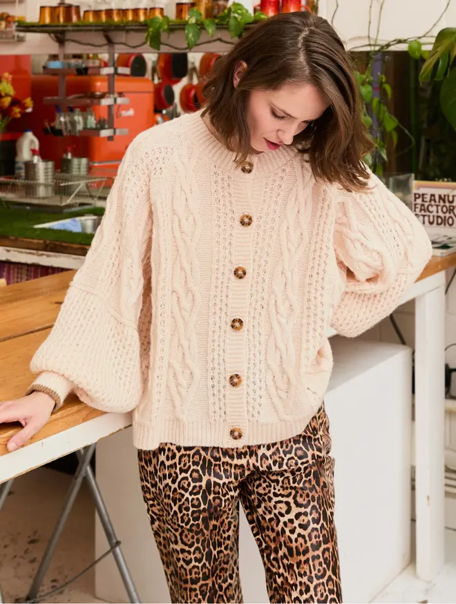 Brigit heart cable cardigan cream