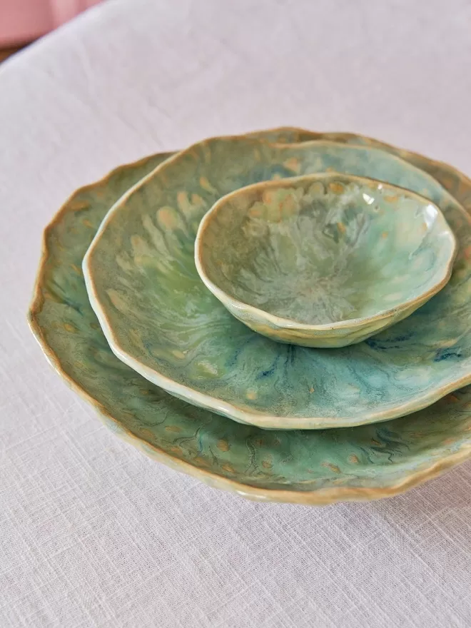Glazed ceramic nesting bowls
