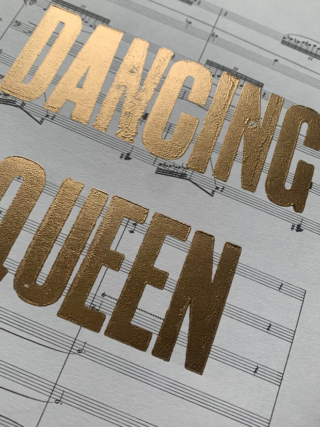 dancing queen print close up