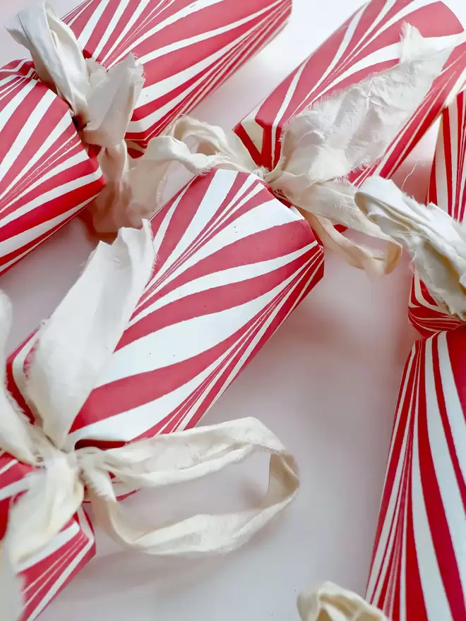 Red candy cane Christmas crackers 