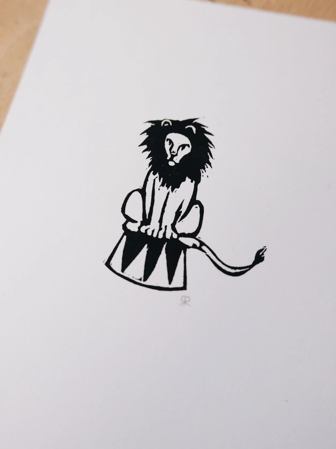 Circus lion tiny lino