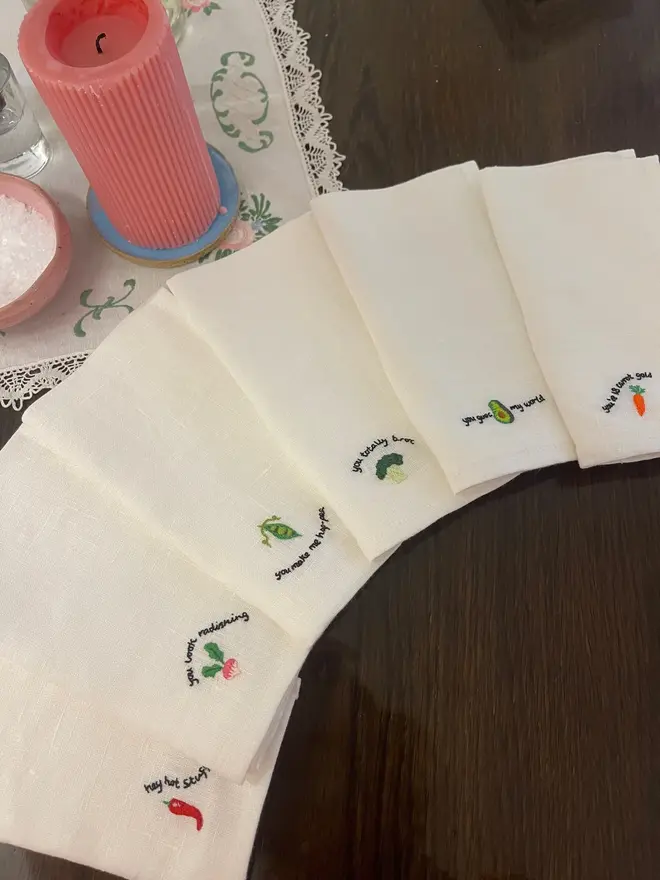 Complimentary Veggies Embroidered Slogan Napkins