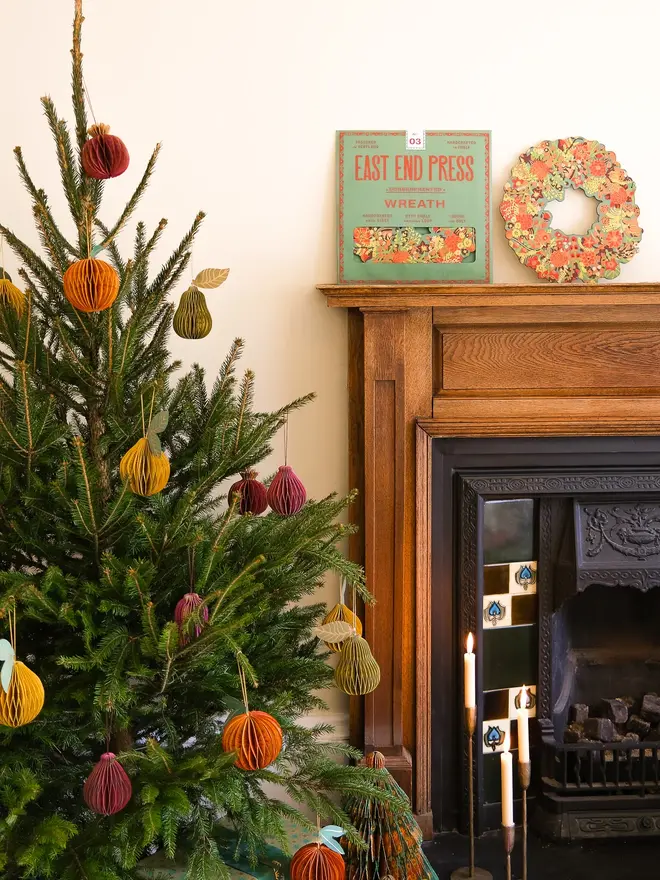 Christmas Foliage Cotton Board Wreath