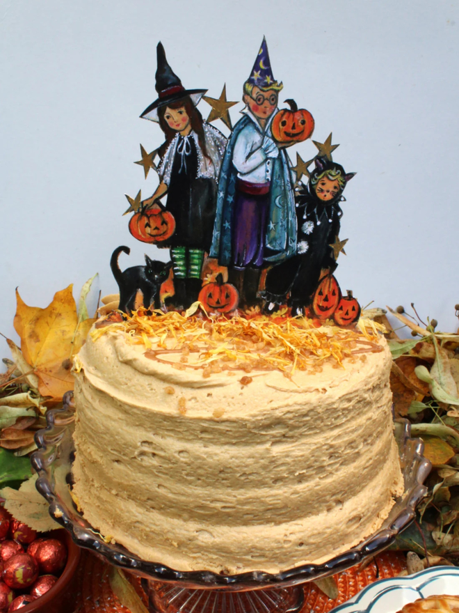 Halloween trick or treat cake topper