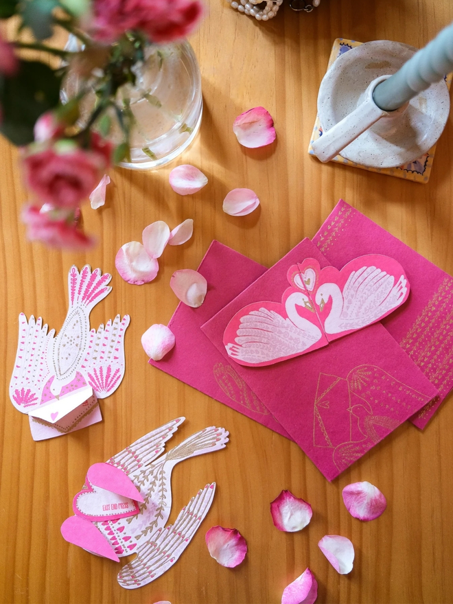 Kissing swan Valentine's Day Cards