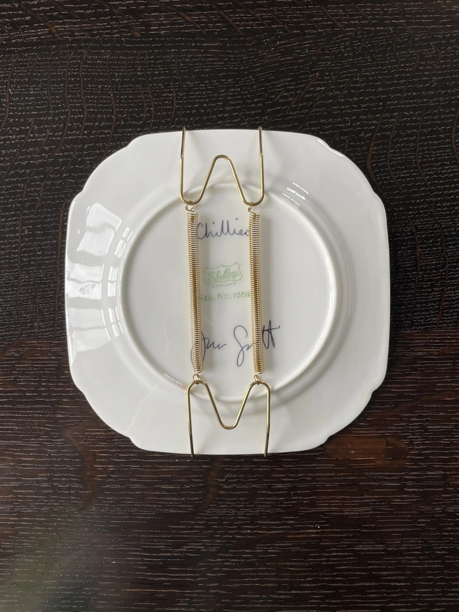 plate hanger
