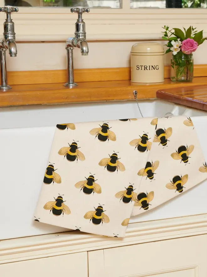 LIFESTYLE SHOT OF OUR BEE TEA TOWEL