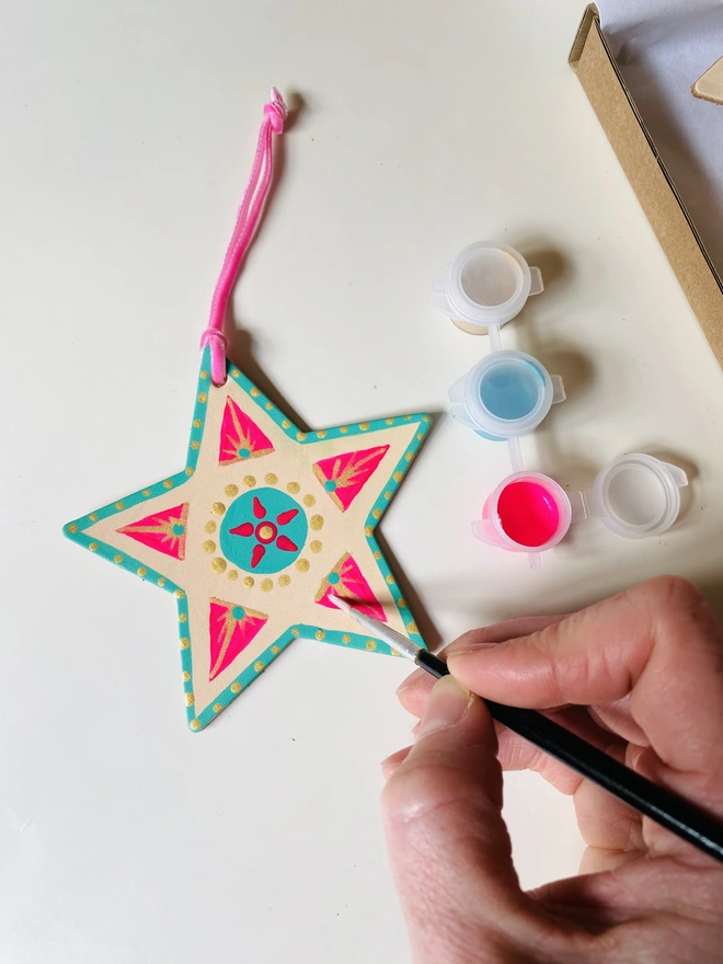 hand painted star decoration kit