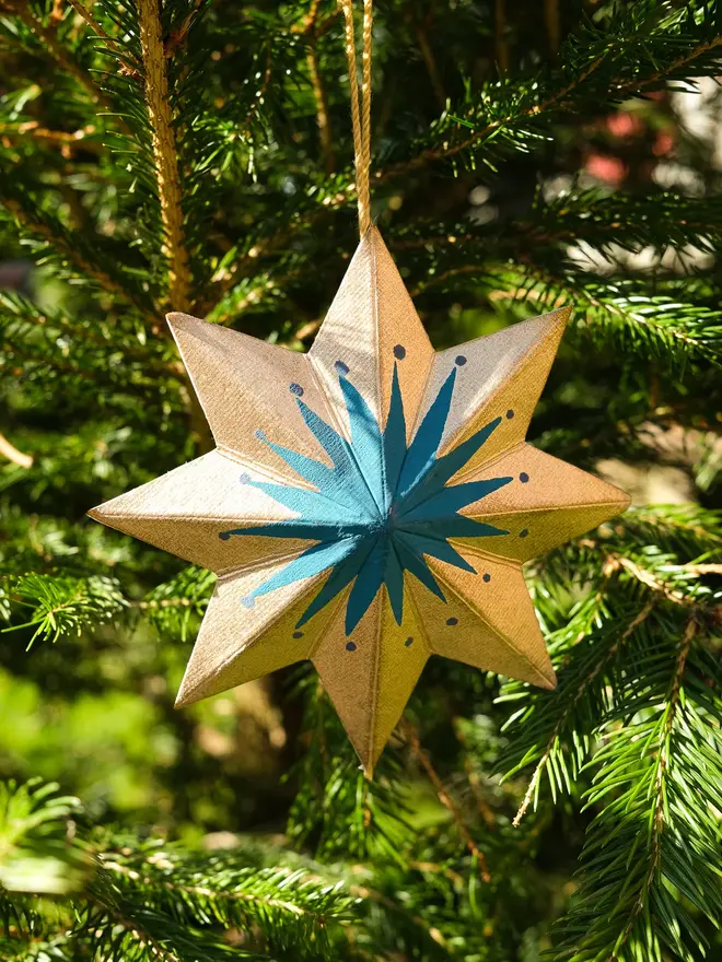 Golden Star Screen-Printed Board Decoration (Set Of 6)