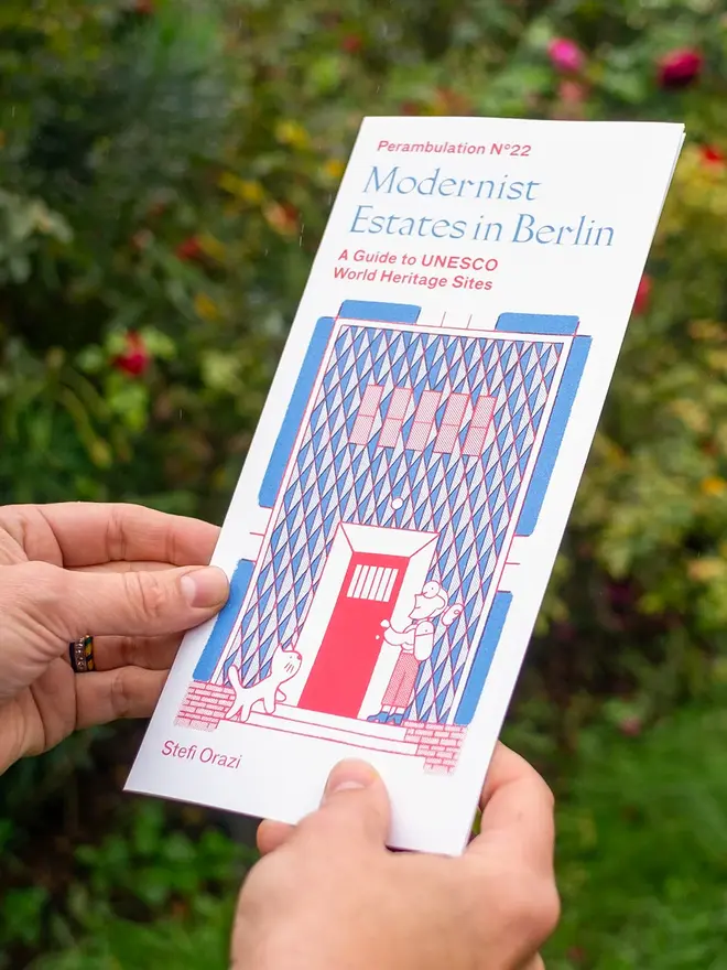 modernist estates berlin walking guide. a walking map of berlin architecture.