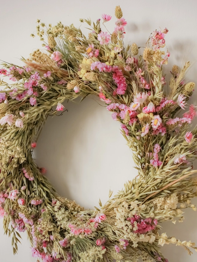 'Mule' Everlasting Dried Wreath