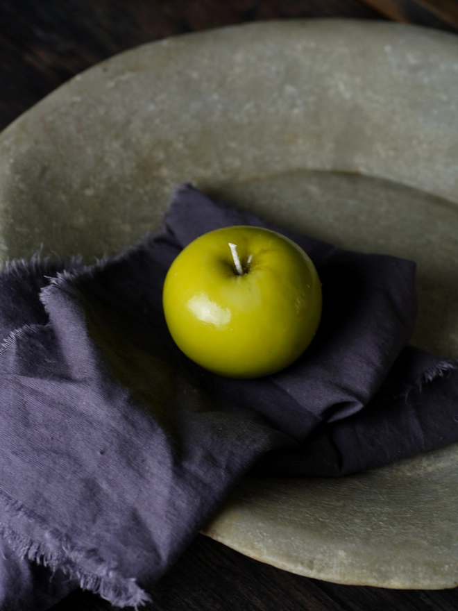 The Granny Smith Apple Candle