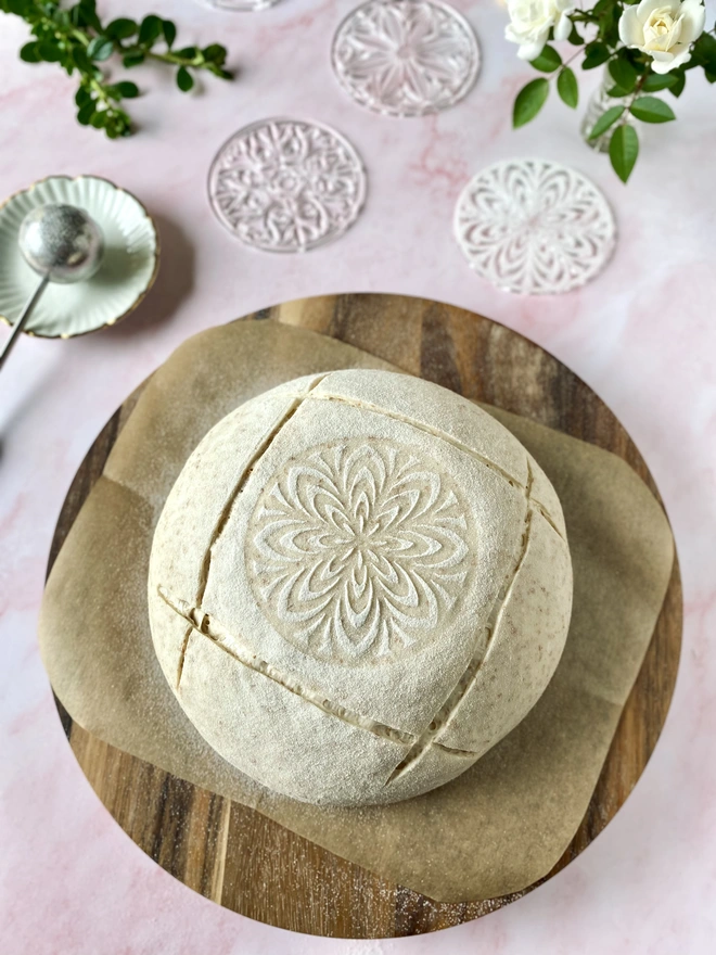 Bread art stencils - round
