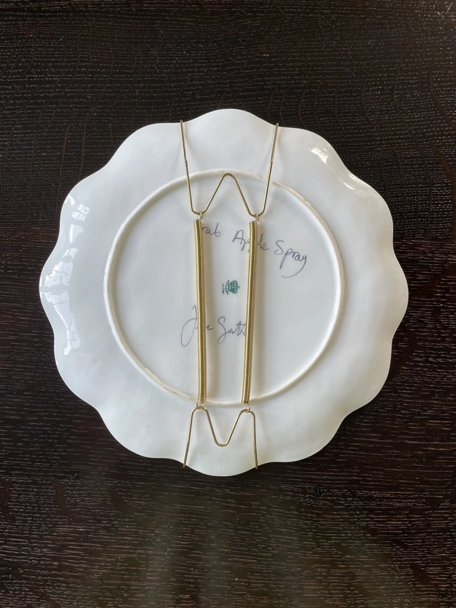 plate hanger
