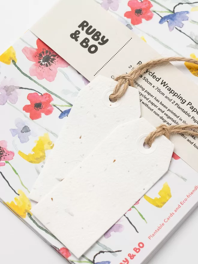 Poppy Meadow Recycled Wrap & Plantable Tag Set