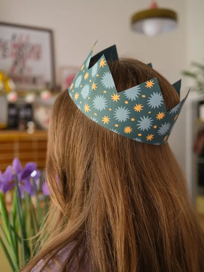 blue paper party crown