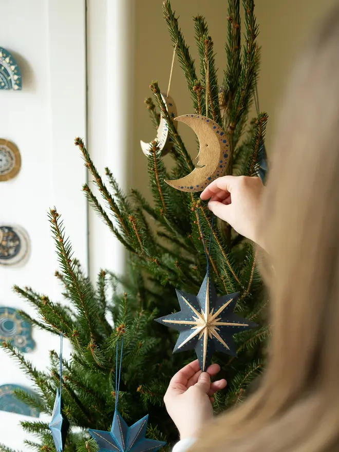 Twinkling Star Screen-Printed Board Decoration (Set Of 6)