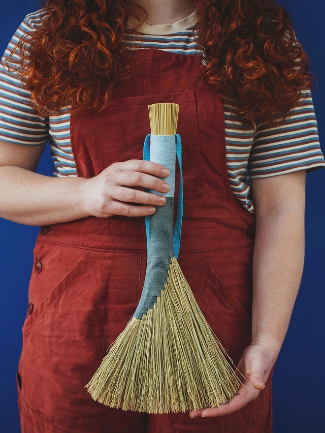Broomcorn handbroom