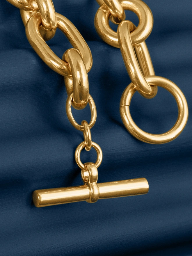 Loel Chunky Mixed Chain Gold Necklace t-bar clasp