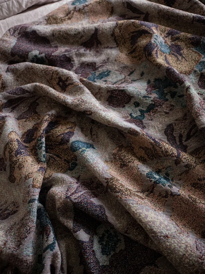 Ophelia Roses Blanket