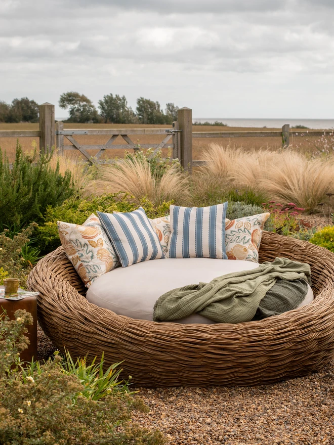 Large willow woven day bed