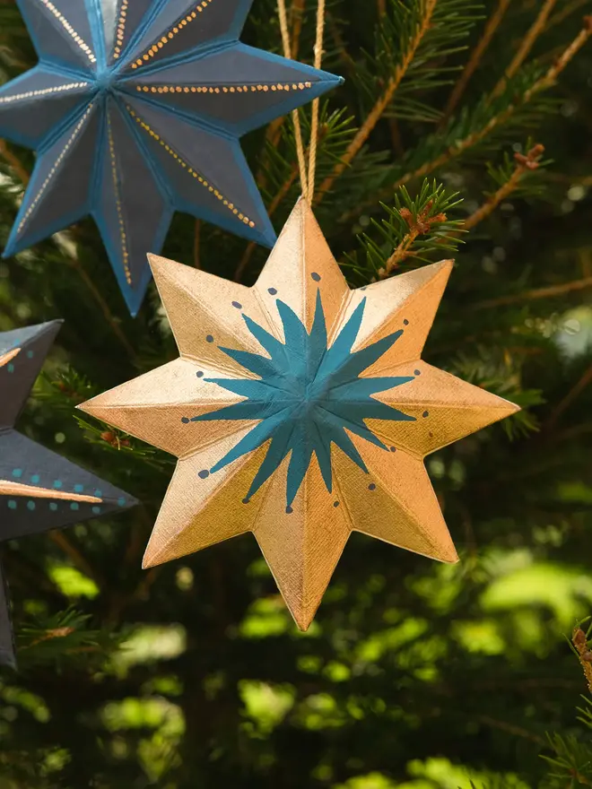 Golden Star Screen-Printed Board Decoration (Set Of 6)