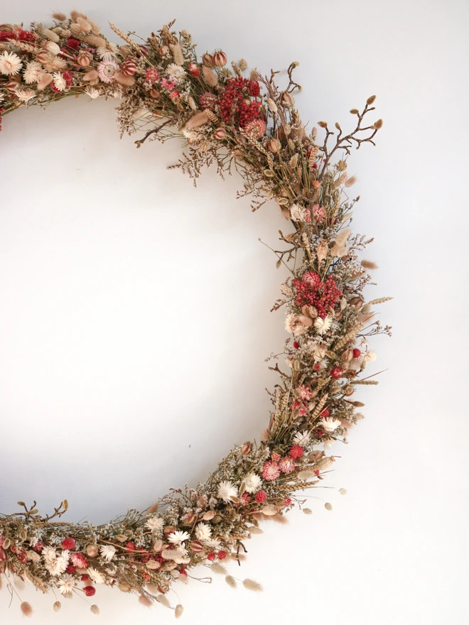 Everlasting dried wreath 