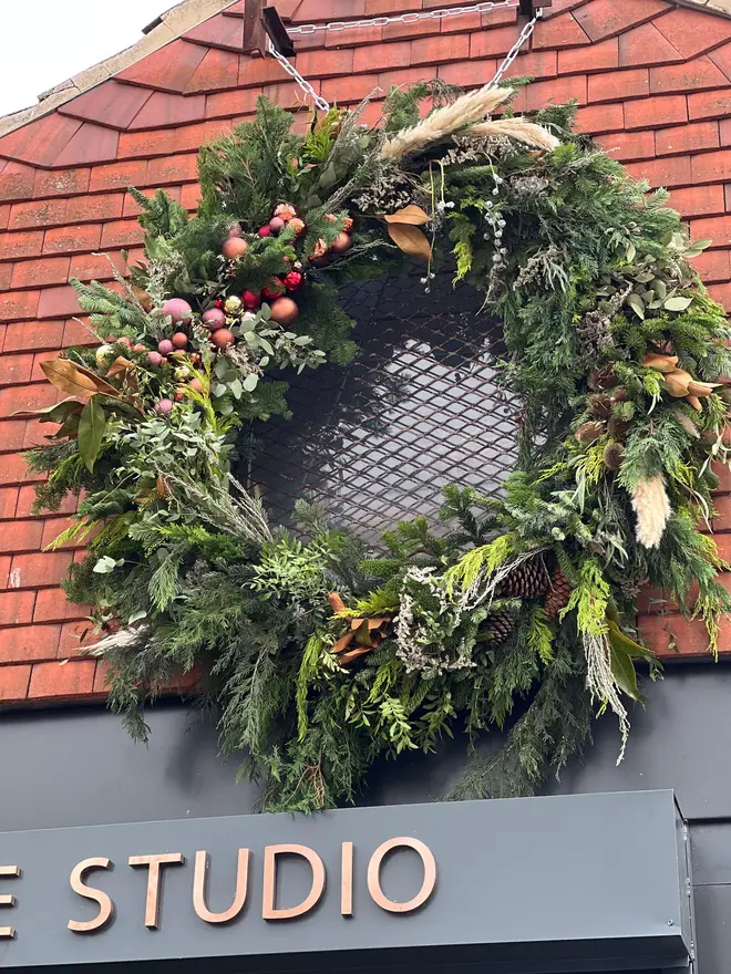 Extra Large Fresh Festive Wreath 