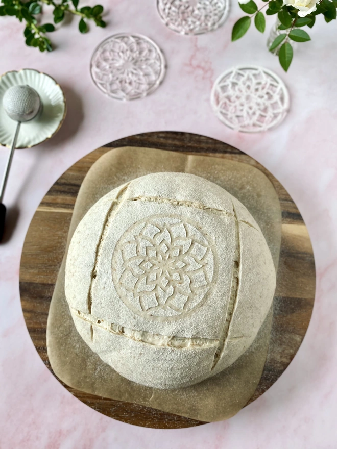 Bread art stencils - round