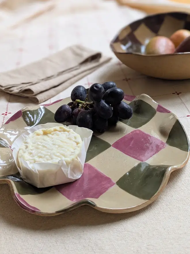 Smokey Olive & Burgundy Wavy check platter