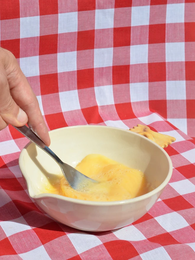 Farfalle pasta mixing bowl with spout