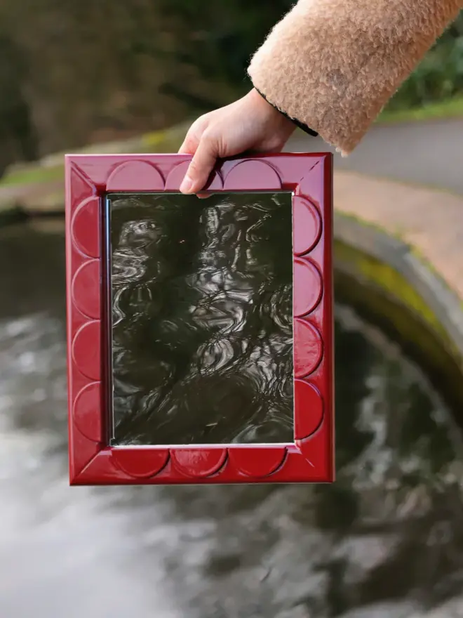 burgundy scallop frame