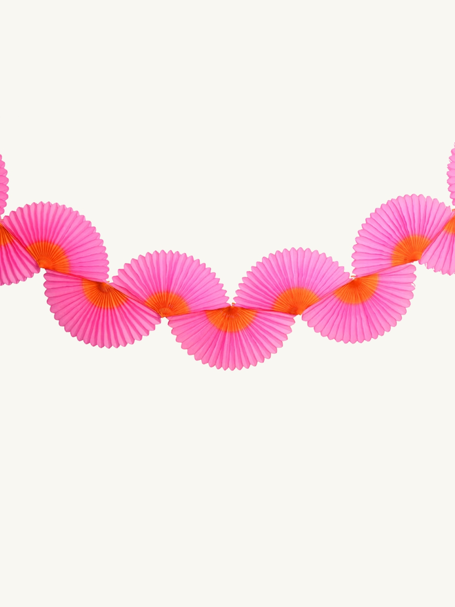 Two tone paper coloured garland