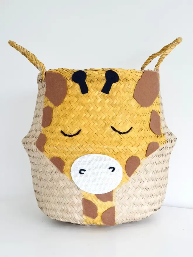 Giraffe Natural Belly Basket