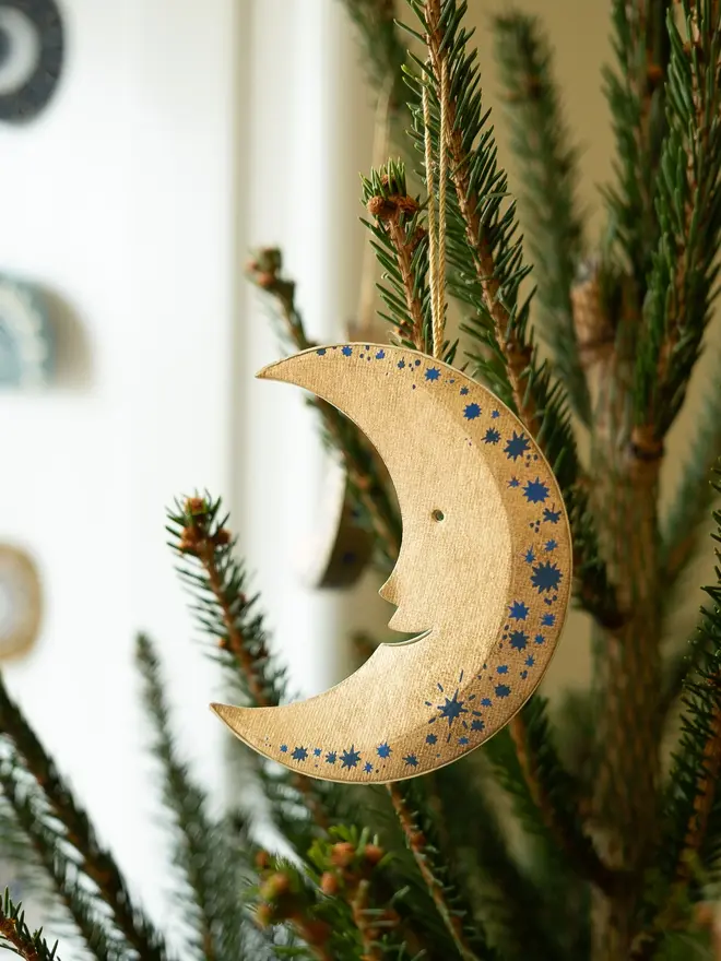 Shimmering Man On The Moon Board Decoration (Set Of 6)