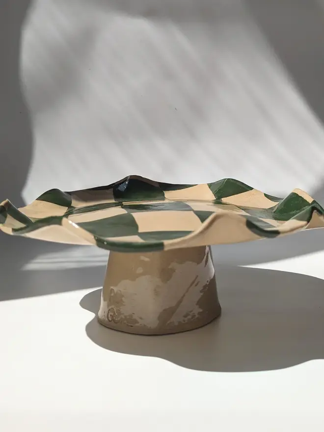 Green Wavy Check Pedestal