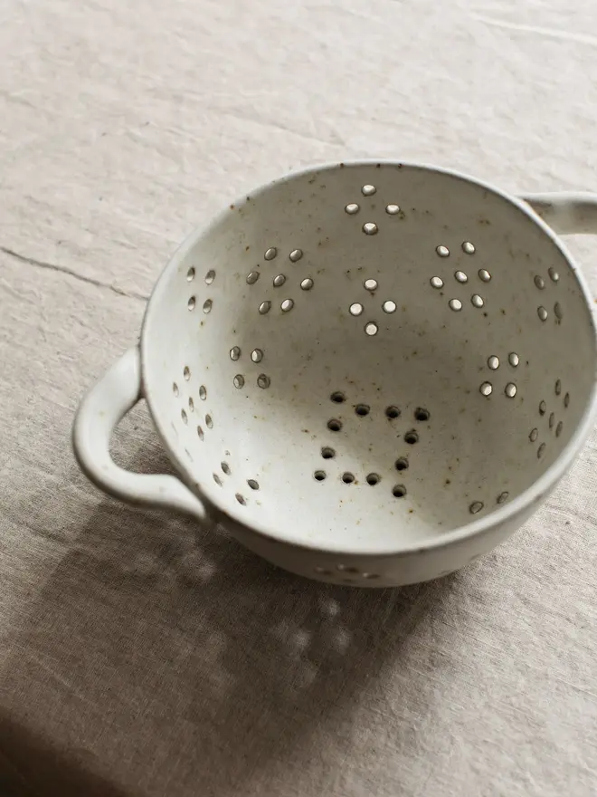 stoneware ceramic berry bowl colander