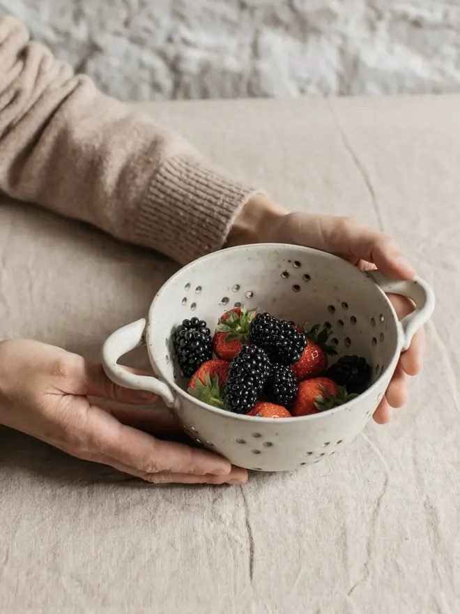 stoneware ceramic berry bowl colander