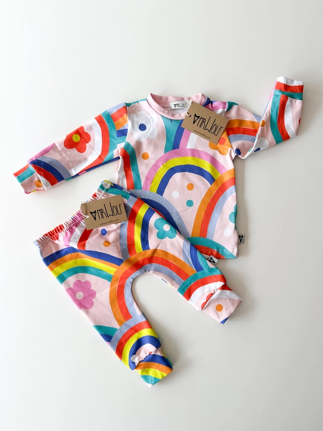 Giant rainbows print leggings, t-shirt, shorties for babies, toddlers, kids