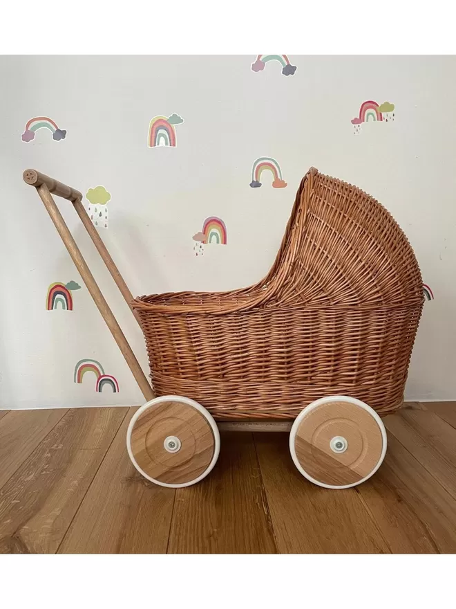 Natural Wicker Pram