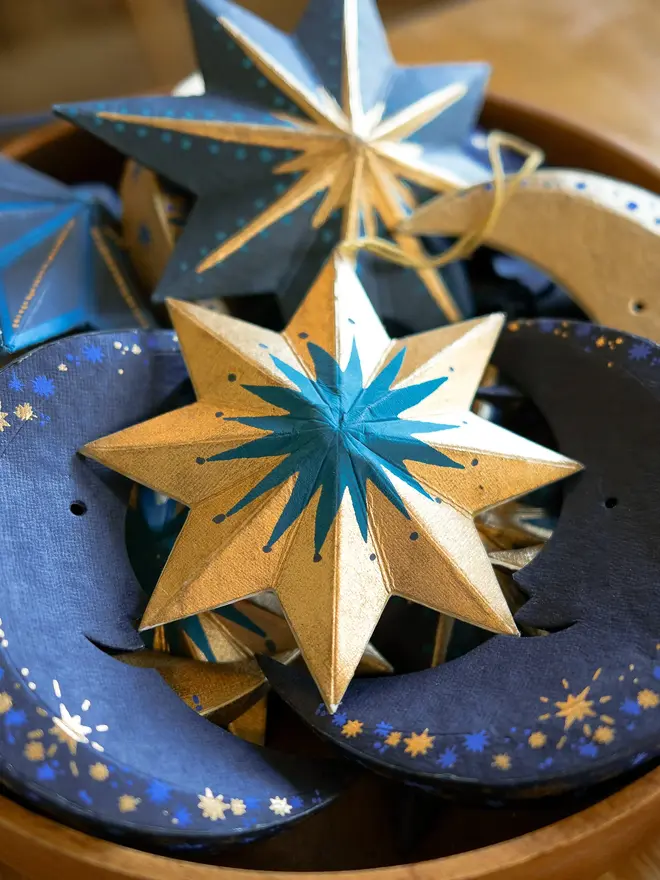 Golden Star Screen-Printed Board Decoration (Set Of 6)