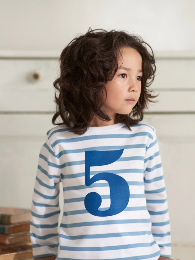 ocean blue number 5