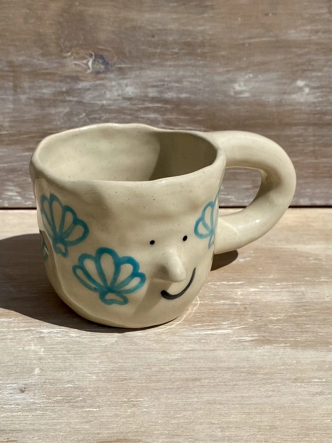 shell mug side