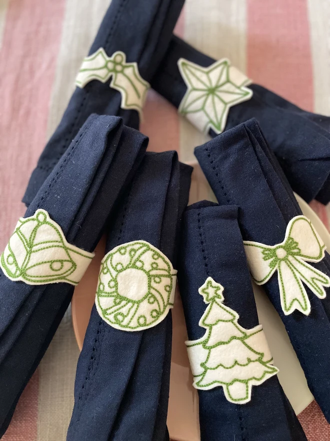 embroidered chritmas napkin rings